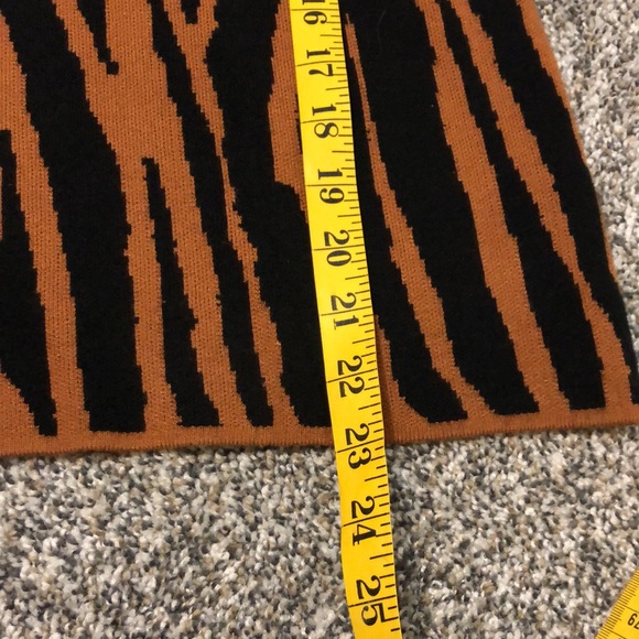 LucyParis animal print sweater size large. - Picture 9 of 9